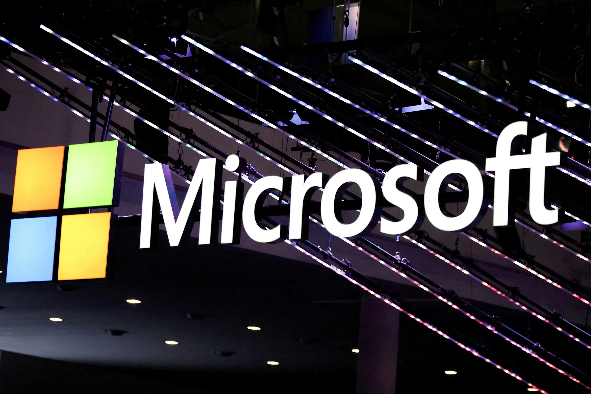 Microsoft annonce une révolution : son IA diagnostique 4 fois mieux que les médecins